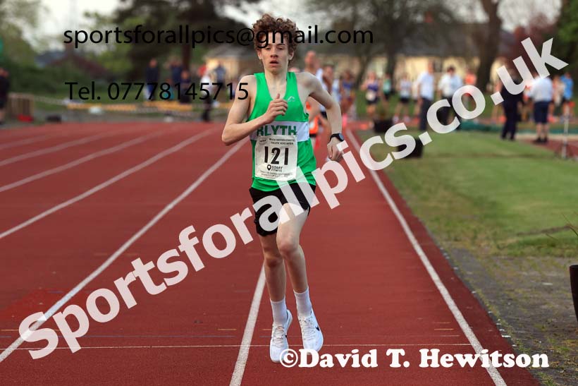 The 1500 metres, 2025 NEGP No. 1, Monkton Stadium, Jarrow. Photo: David T. Hewitson/Sports for All Pics